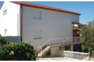 Chorwacja Privát Karin Gornji, Zewnątrz